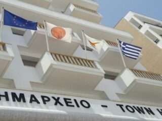 dimos_larnakas2