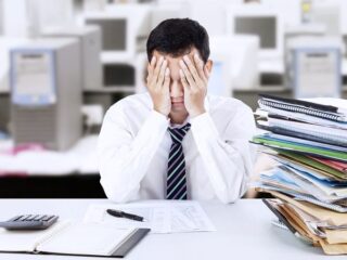 stress-work-191008-800×450-1